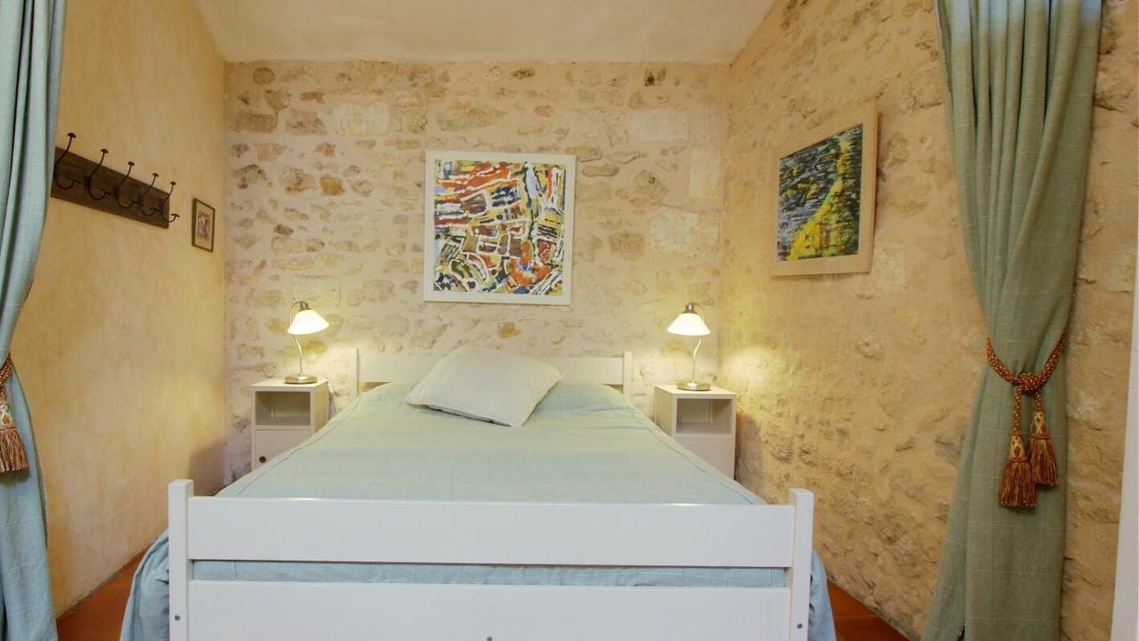 Photo of Bedroom in Saint-Michel-de-Fronsac