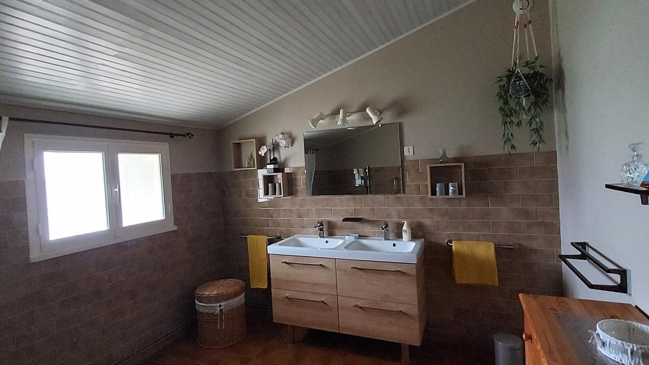 Photo of Bathroom in Pujols-sur-Ciron