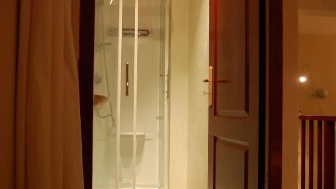 Photo of Bathroom in Saint-Aignan