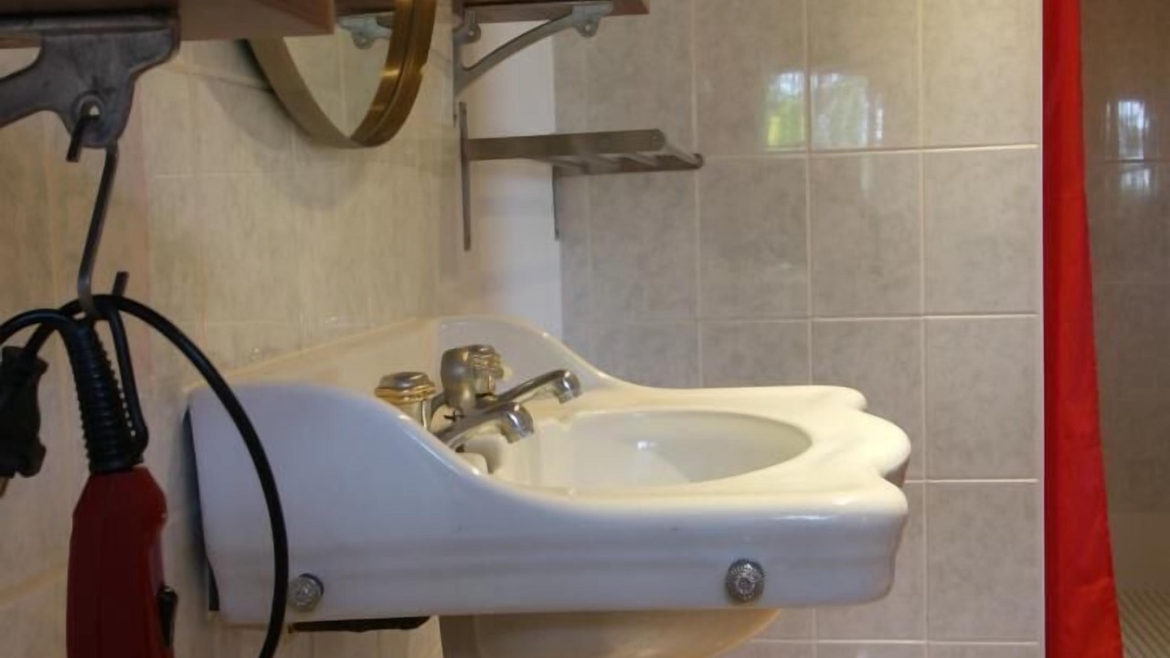 Photo of Bathroom in Saint-Aignan
