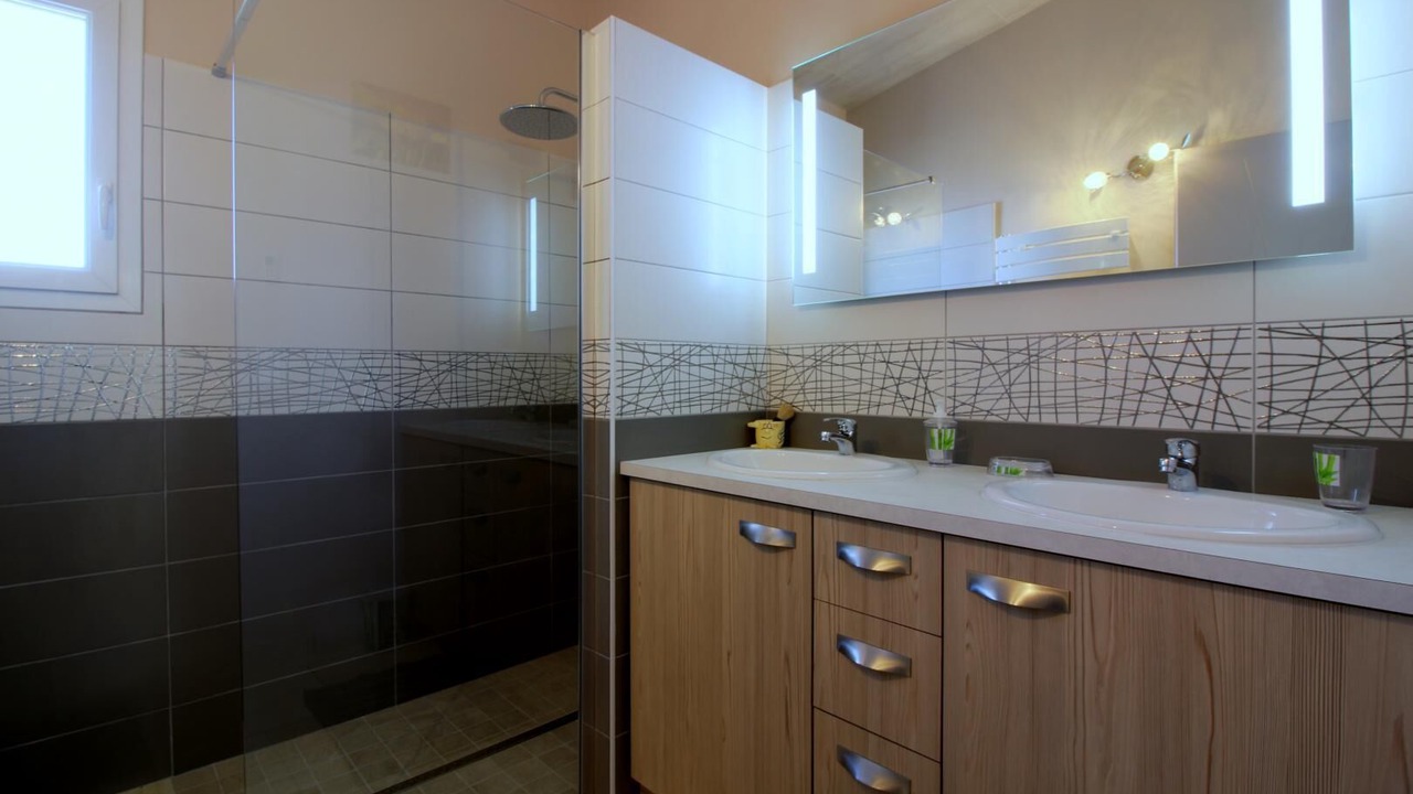 Photo of Bathroom in Cartelegue
