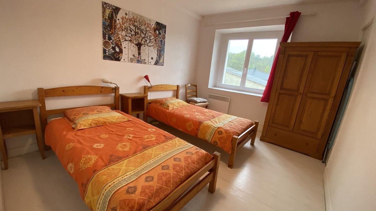 Photo of Bedroom in Saint-Genes-de-Lombaud