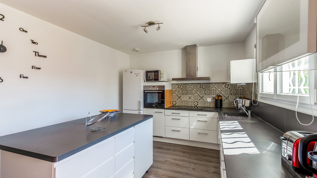 Photo of Kitchen in Morieres-les-Avignon