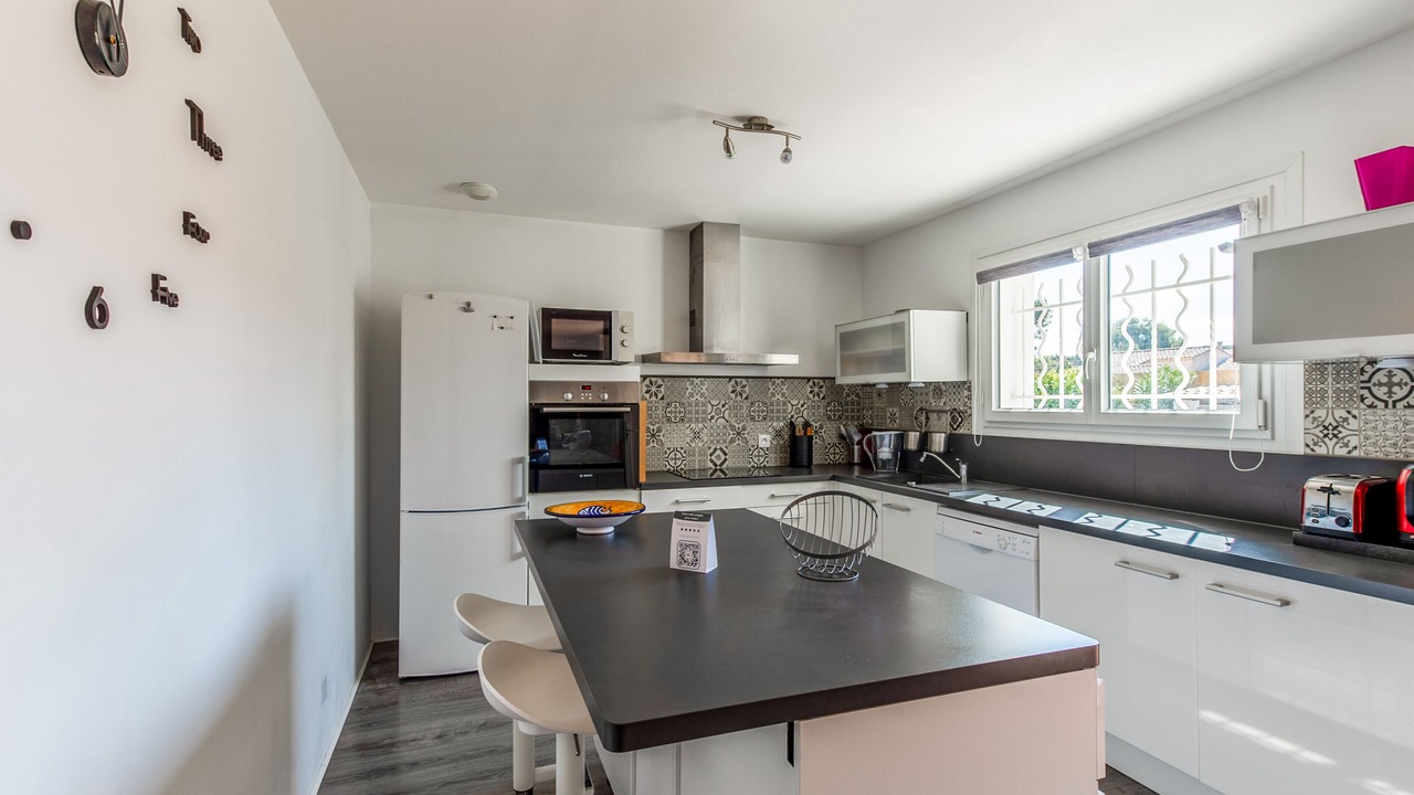 Photo of Kitchen in Morieres-les-Avignon