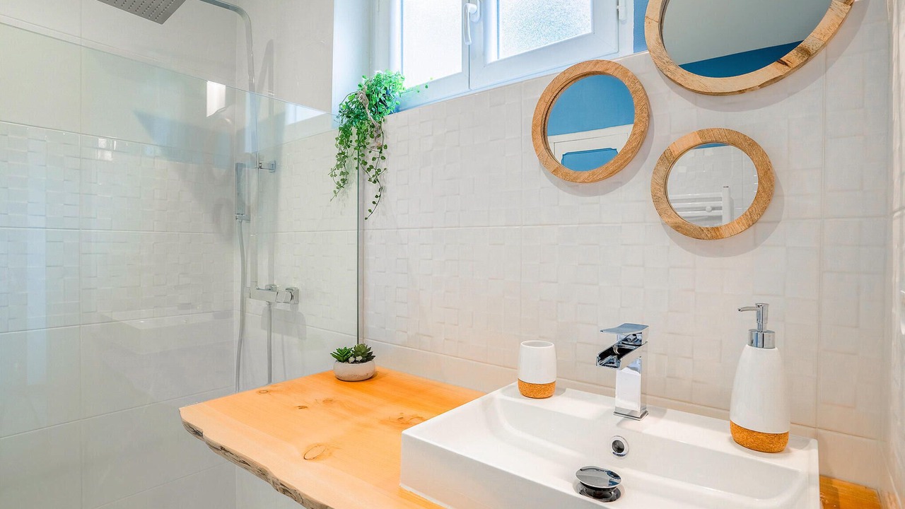 Photo of Bathroom in Mortagne-sur-Gironde