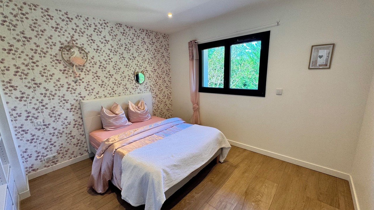 Photo of Bedroom in Arbonne