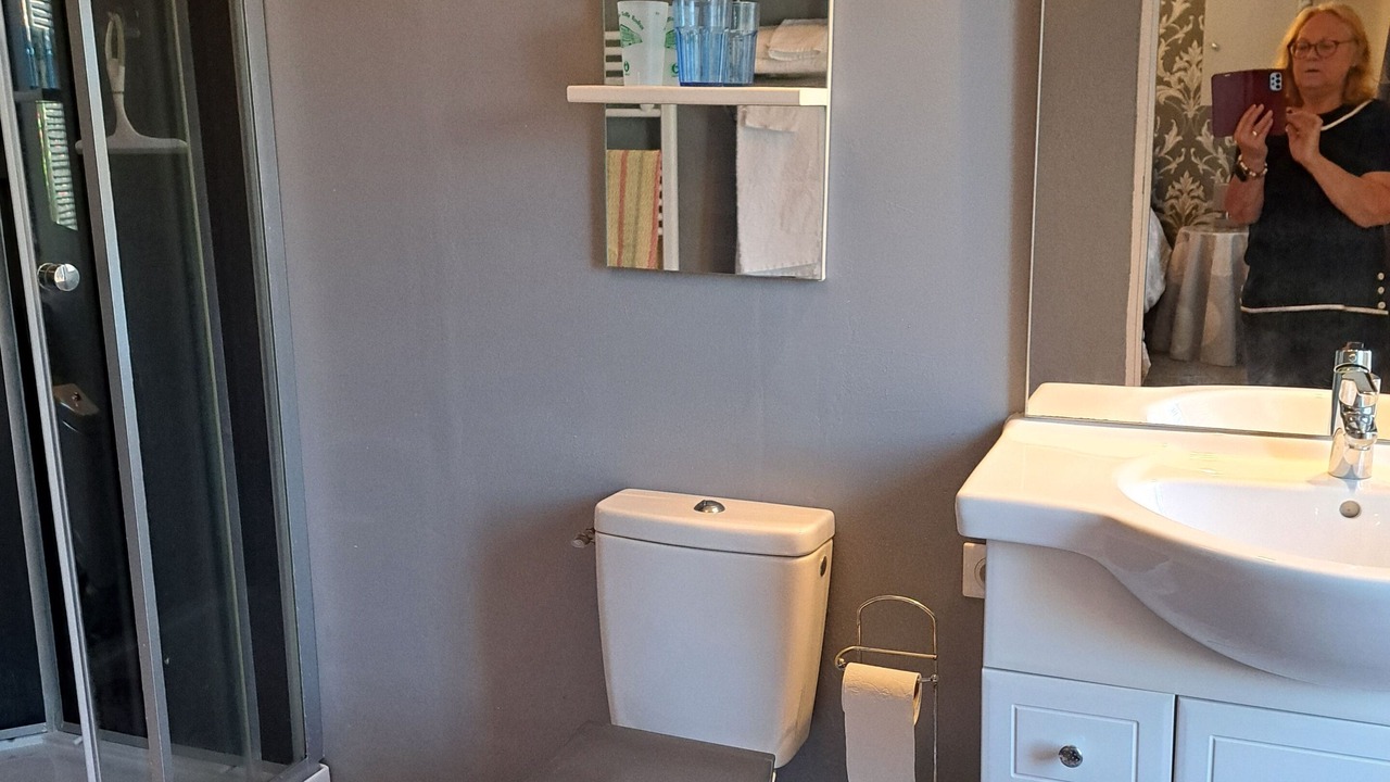 Photo of Bathroom in Babaudus