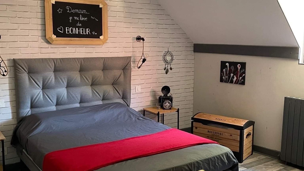 Photo of Bedroom in Savignac-de-Miremont