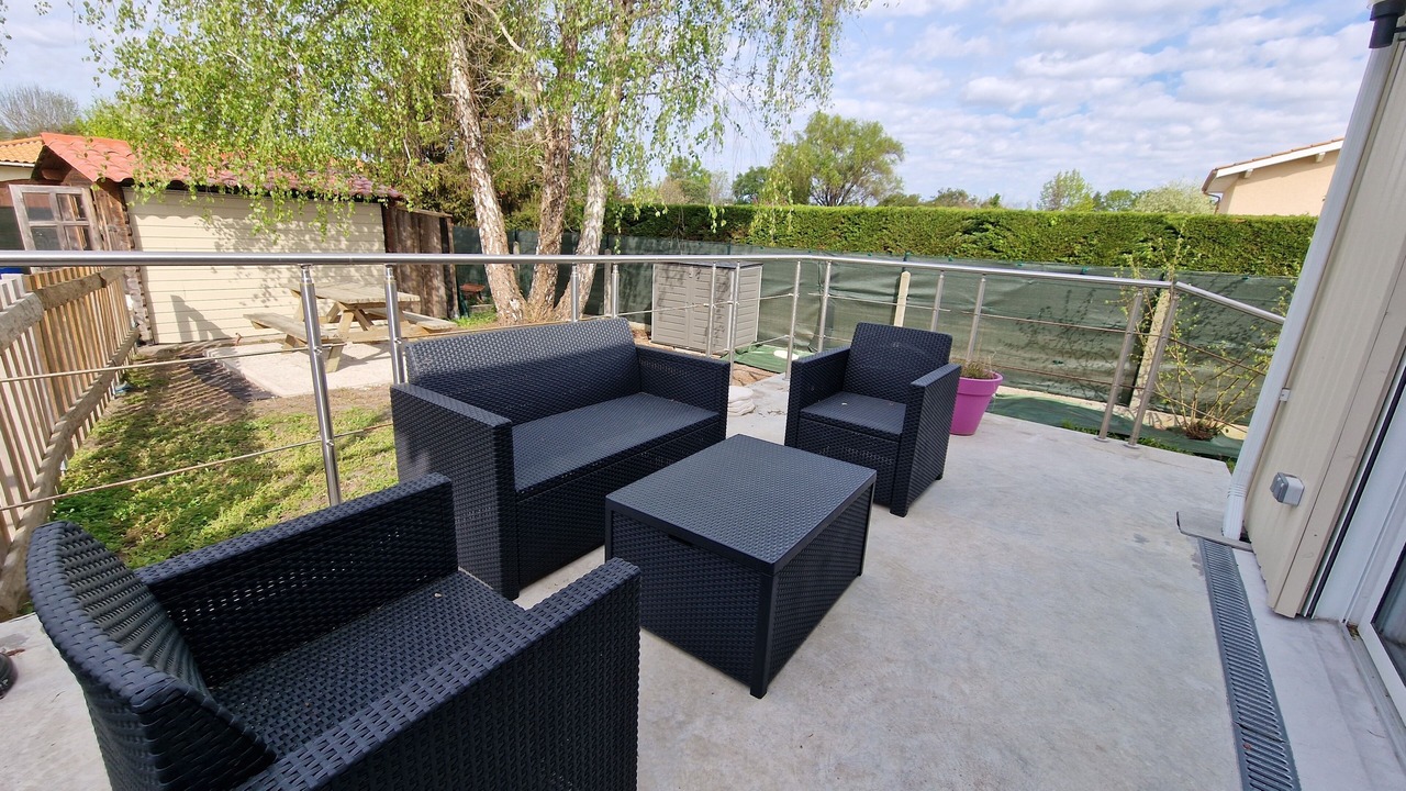 Photo of Patio Balcony in La Brede