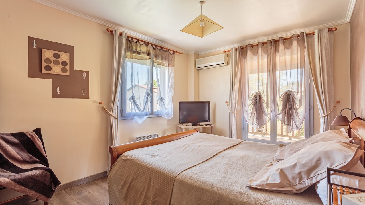 Photo of Bedroom in Urt