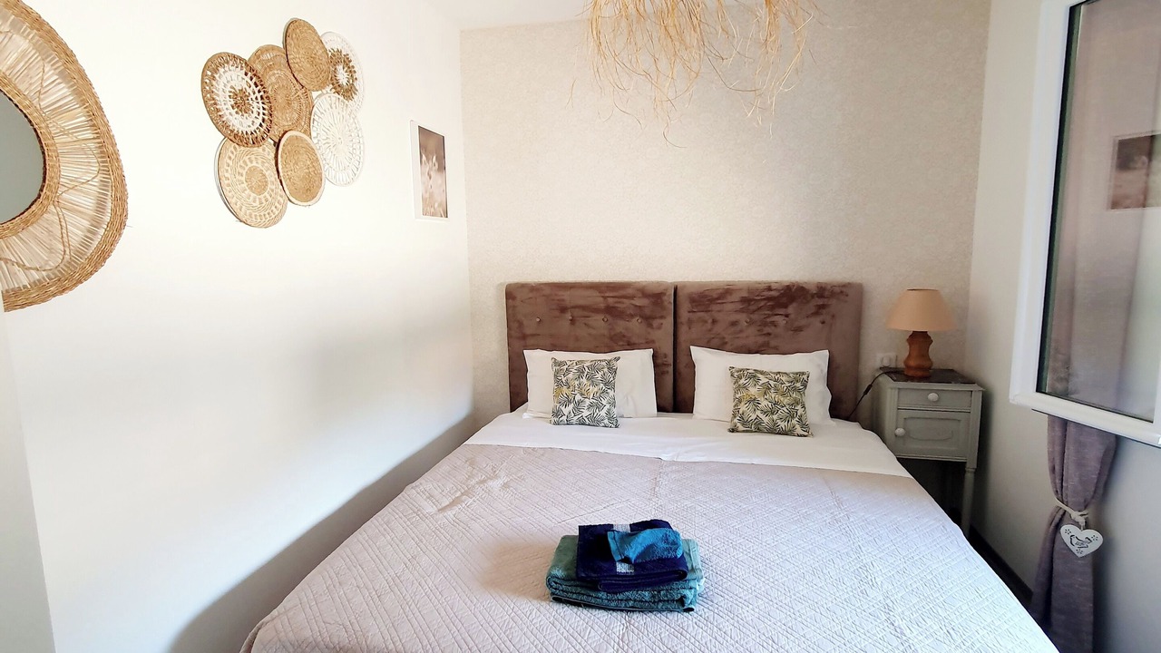 Photo of Bedroom in Lembras