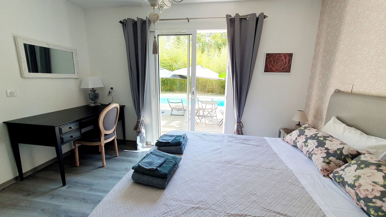 Photo of Bedroom in Lembras