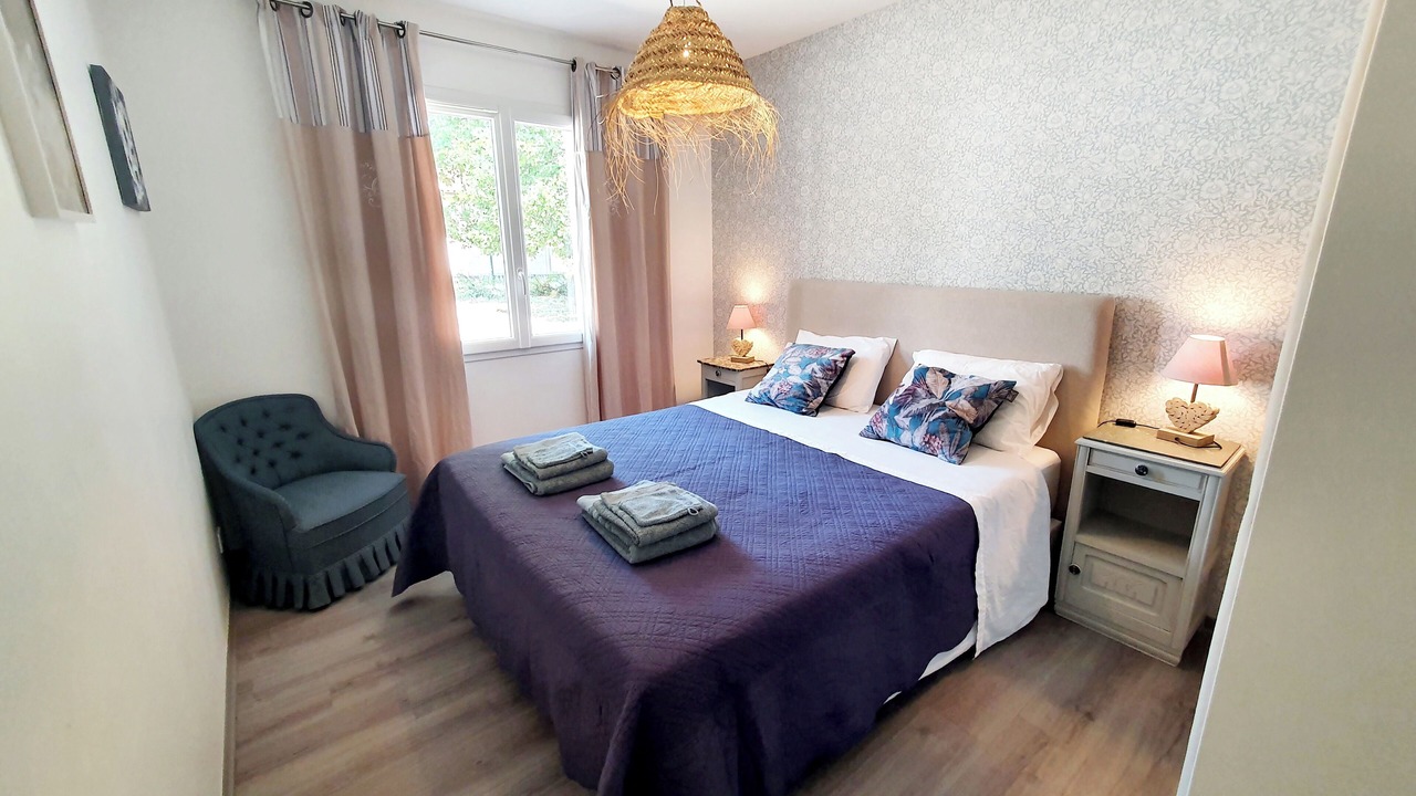 Photo of Bedroom in Lembras