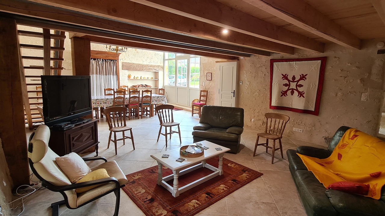 Photo of Livingroom in Les Leves-et-Thoumeyragues