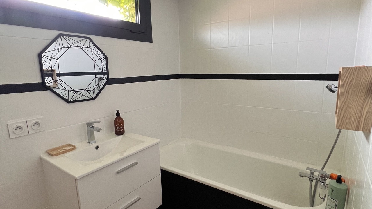 Photo of Bathroom in Gradignan
