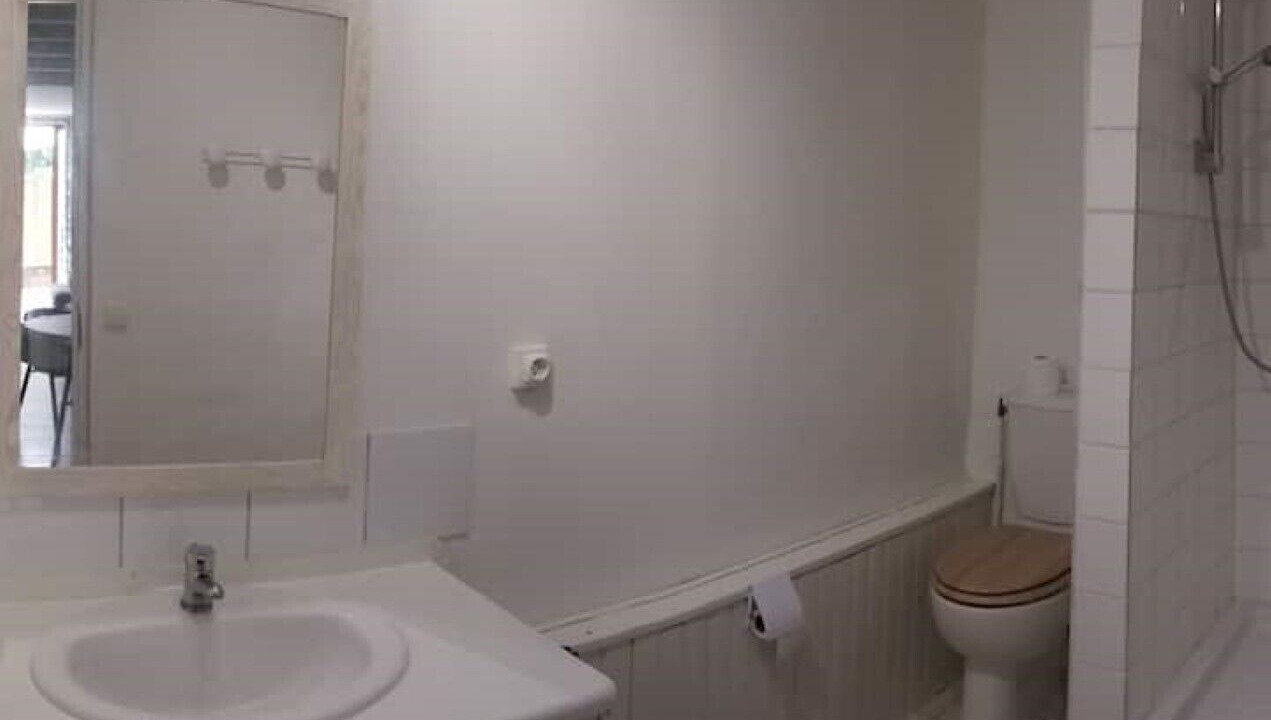 Photo of Bathroom in Nanteuil-de-Bourzac