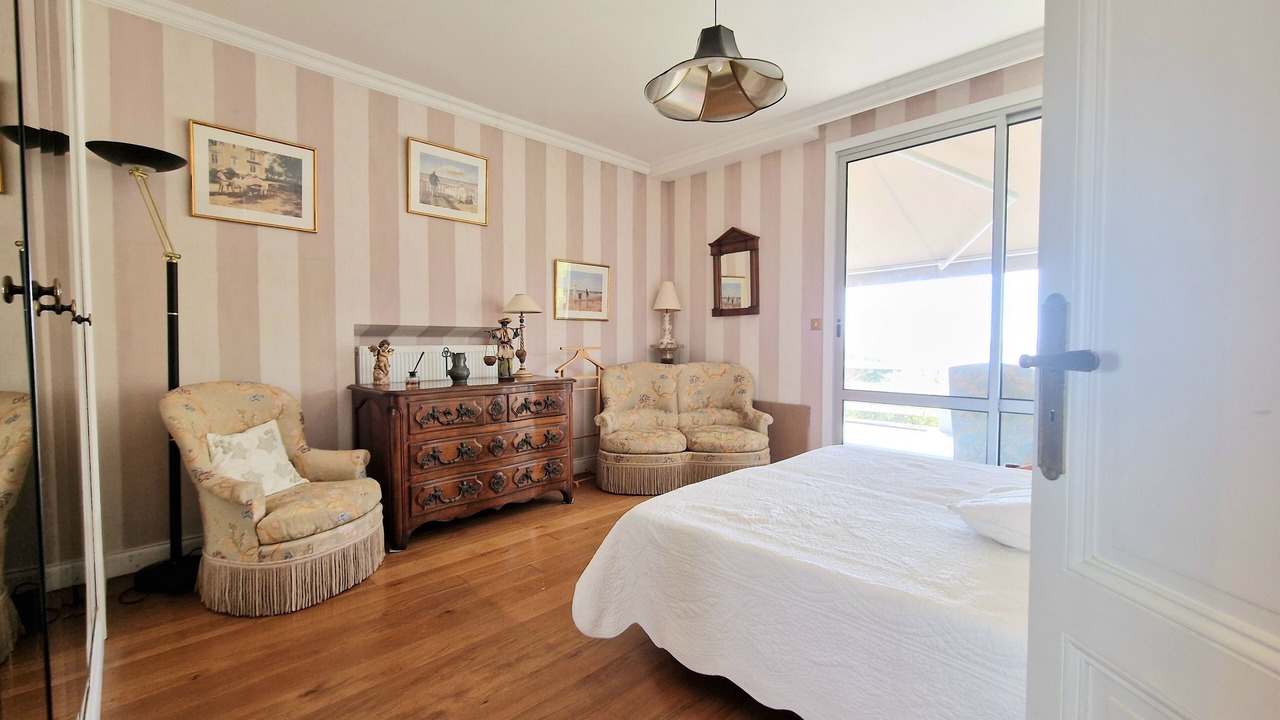 Photo of Bedroom in Saint-Palais-sur-Mer