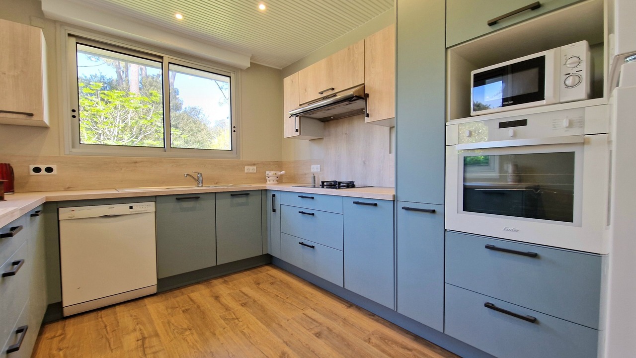 Photo of Kitchen in Saint-Palais-sur-Mer