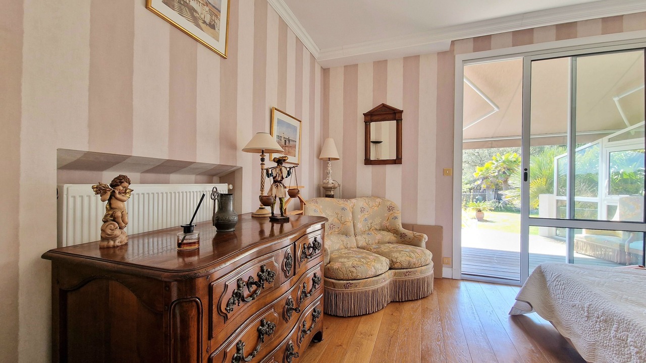 Photo of Bedroom in Saint-Palais-sur-Mer
