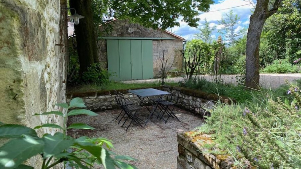 Photo of Outdoor in Saint-Quentin-de-Baron