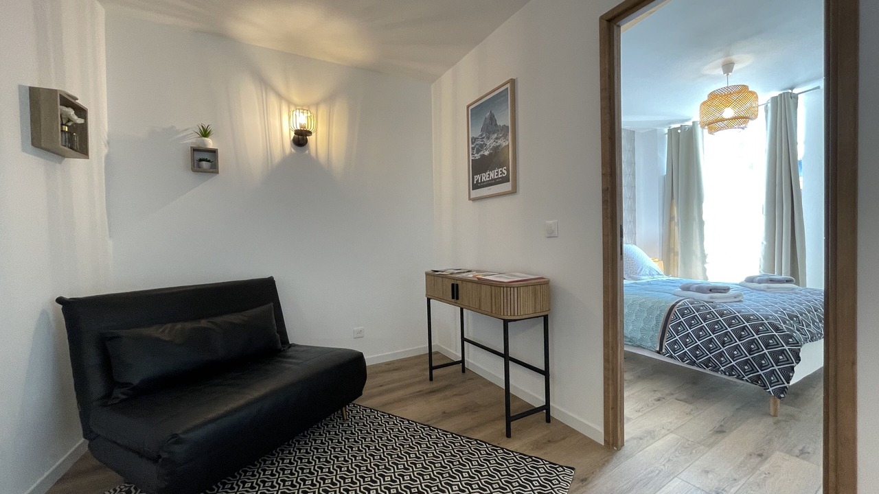 Photo of Bedroom in Oloron-Sainte-Marie