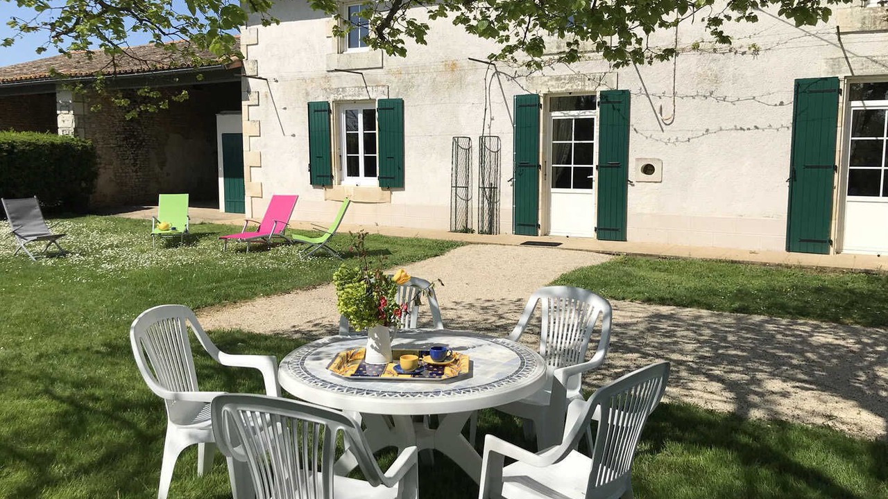 Photo of Outdoor in Champagne-le-Sec