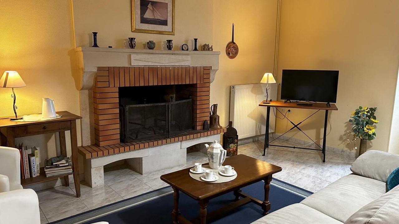 Photo of Livingroom in Champagne-le-Sec