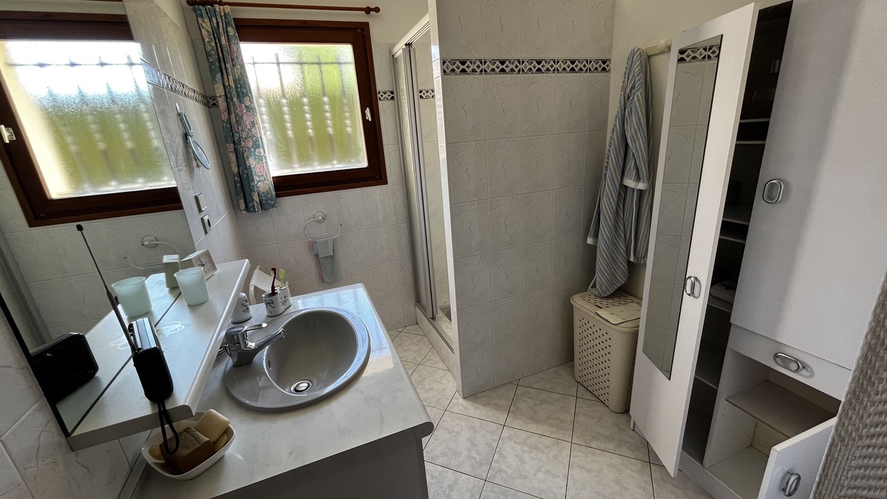 Photo of Bathroom in Etaules