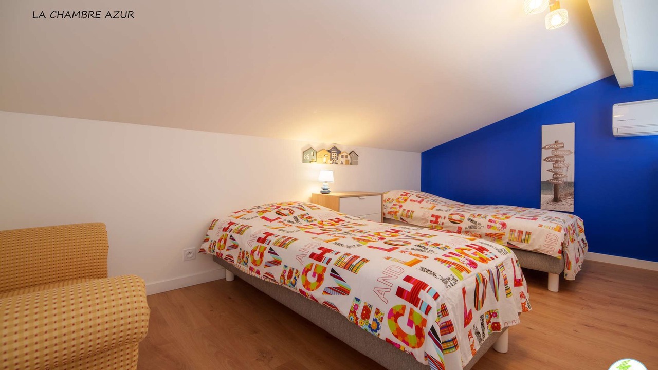 Photo of Bedroom in Parentis-en-Born