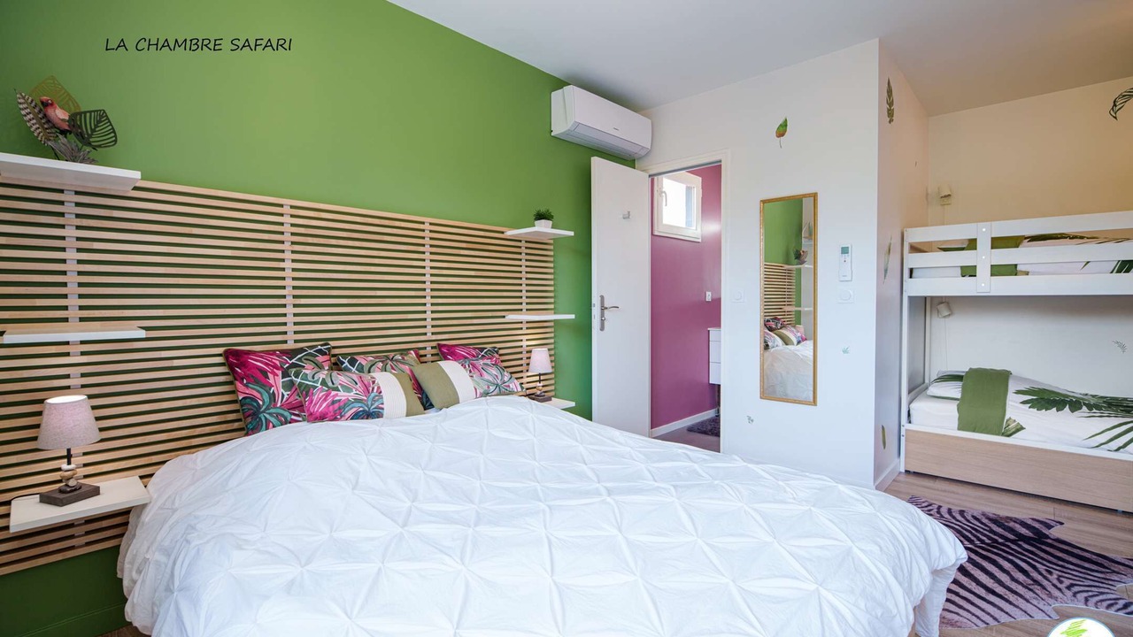Photo of Bedroom in Parentis-en-Born