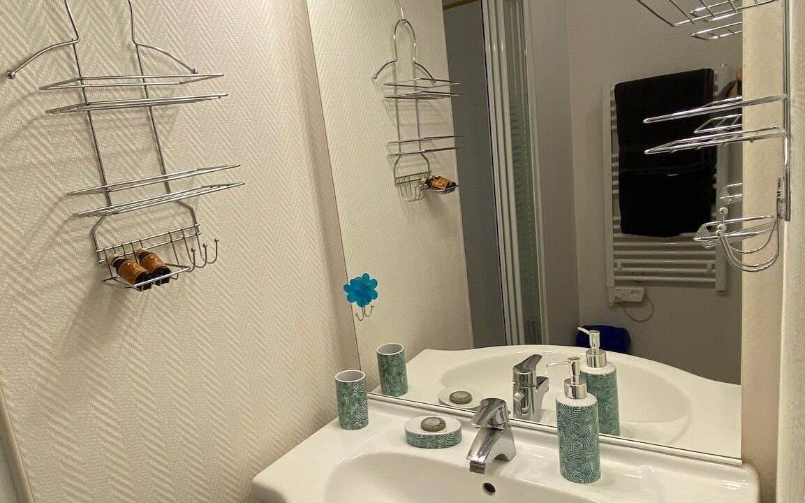 Photo of Bathroom in Aytre