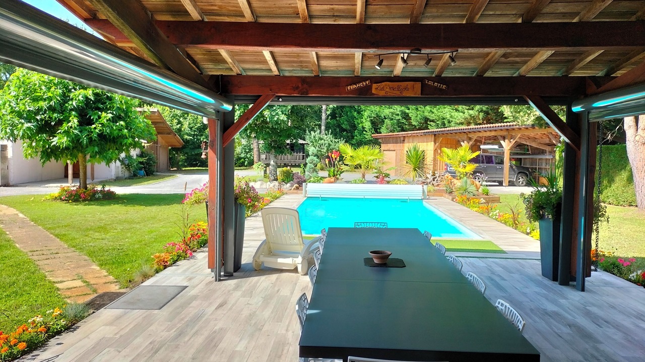 Photo of Outdoor in Salles