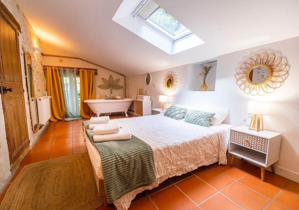 Photo of Bedroom in Tonnay-Charente