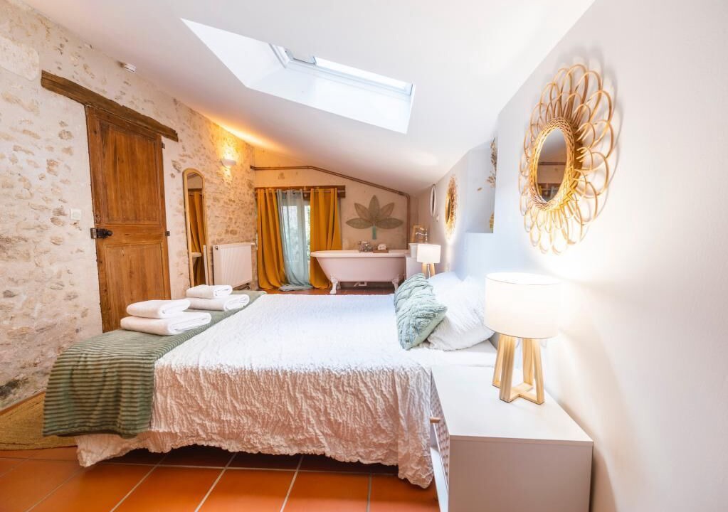 Photo of Bedroom in Tonnay-Charente