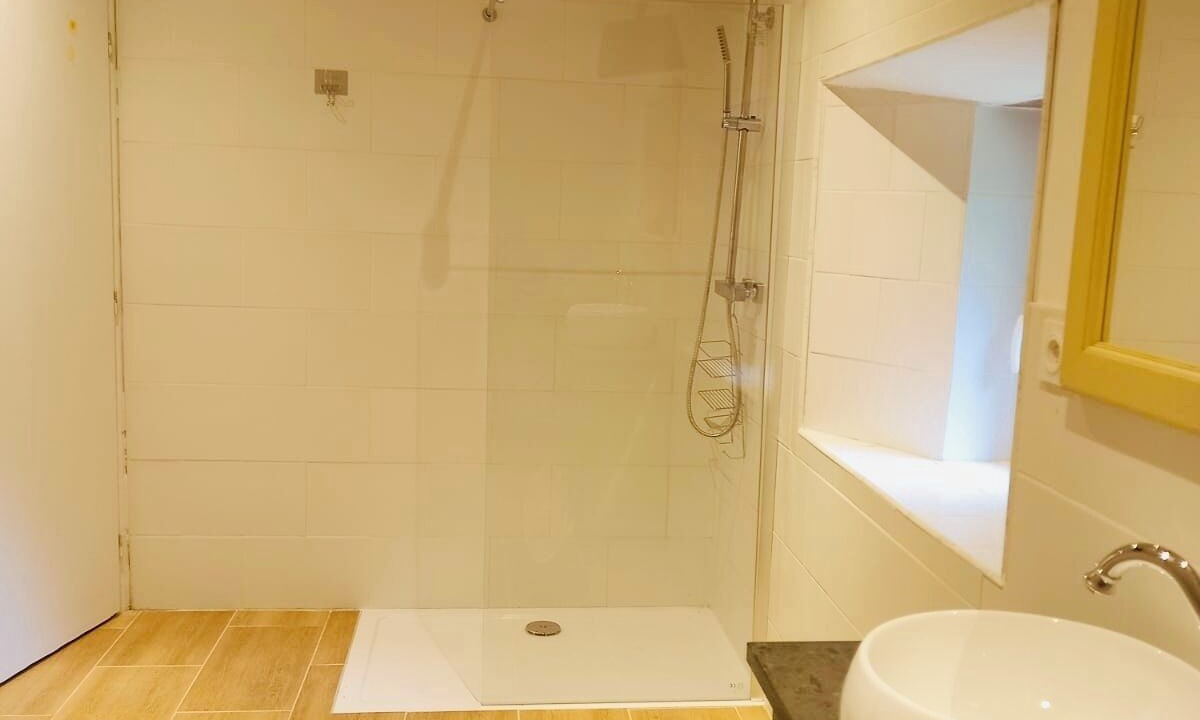 Photo of Bathroom in Viellesegure