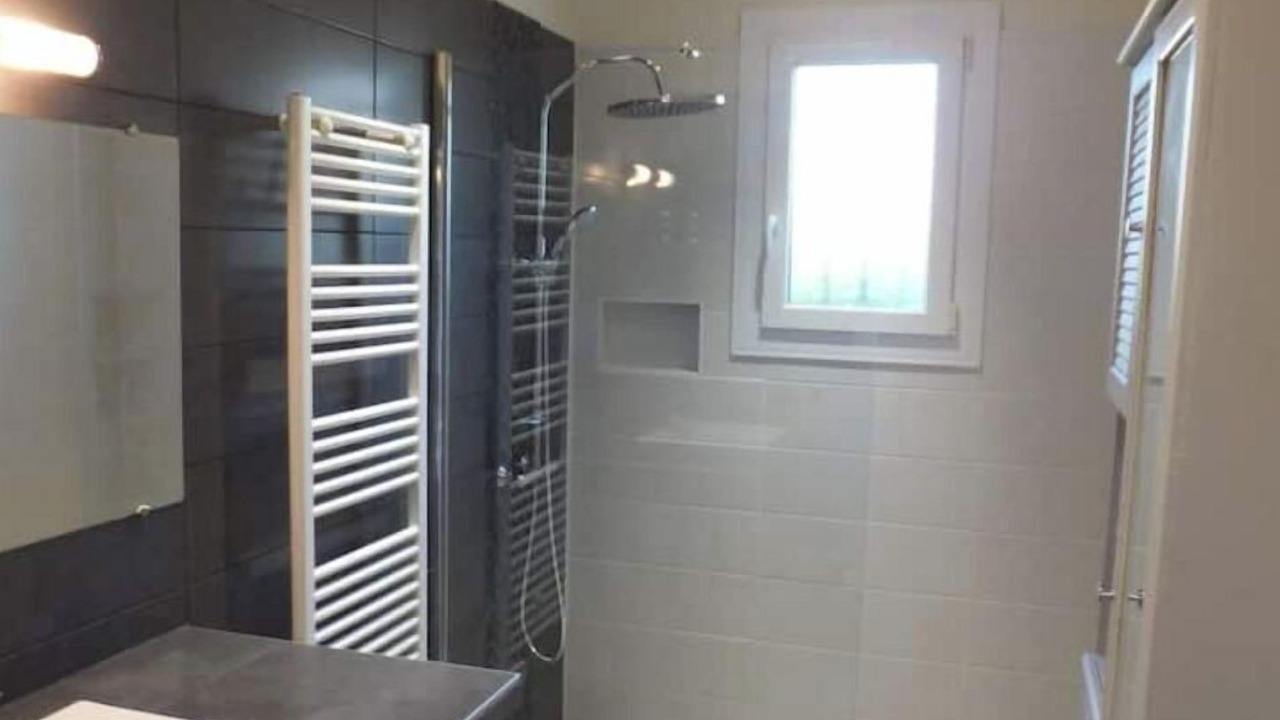 Photo of Bathroom in Saint-Sulpice-et-Cameyrac