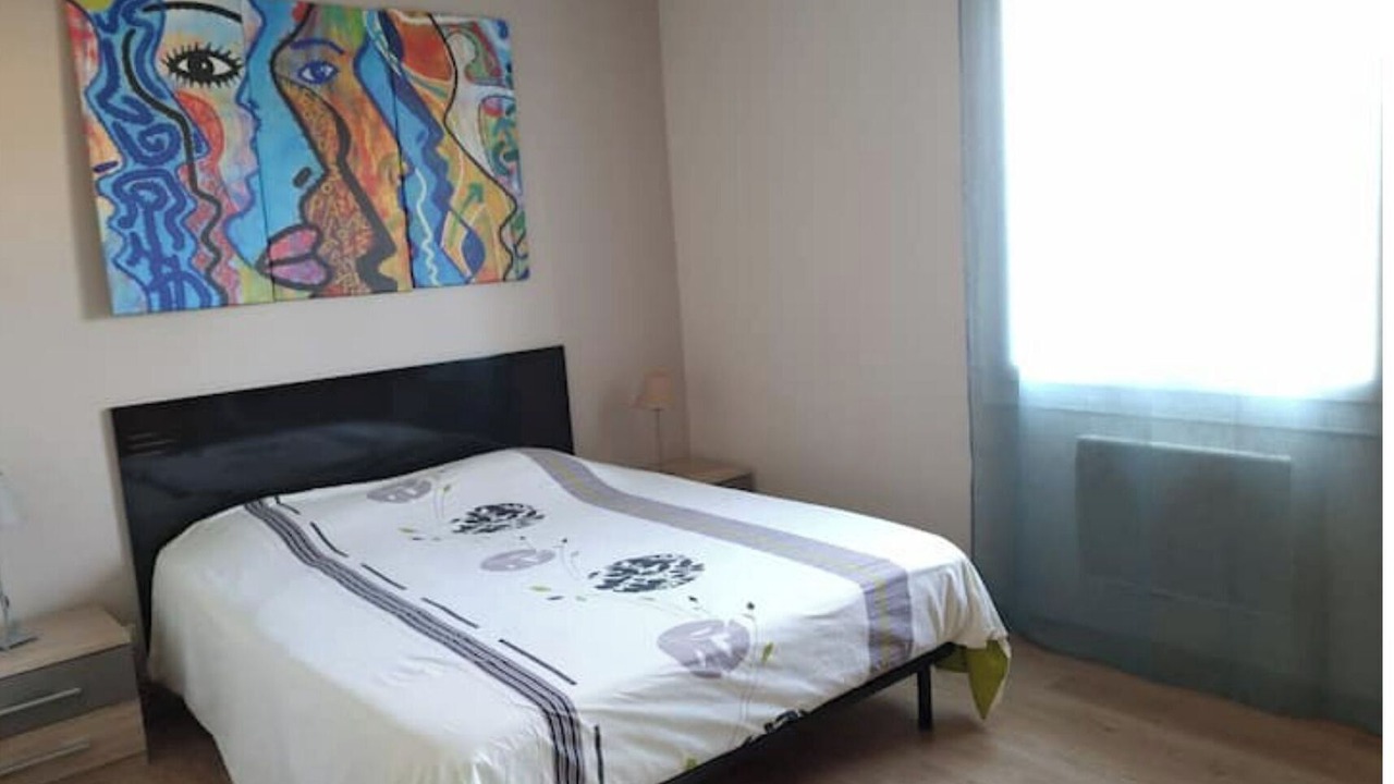 Photo of Bedroom in Saint-Sulpice-et-Cameyrac