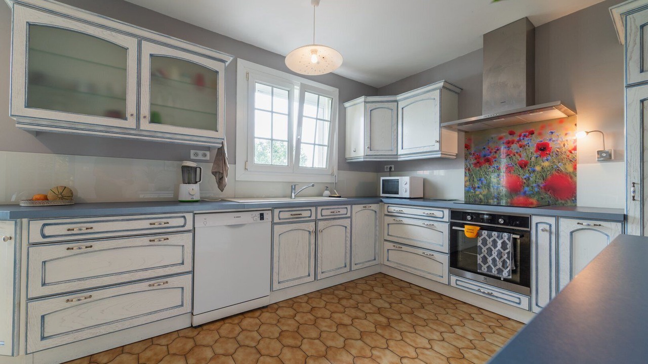 Photo of Kitchen in Saint-Georges-les-Baillargeaux