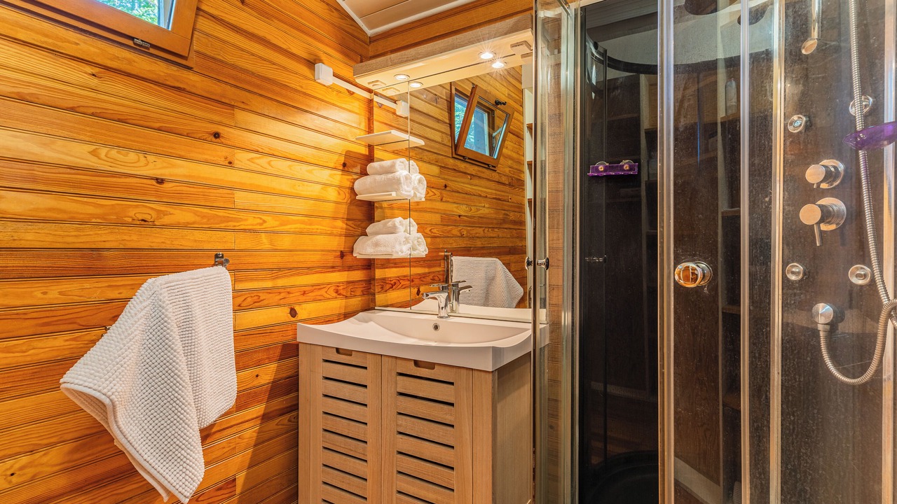 Photo of Bathroom in Saumos