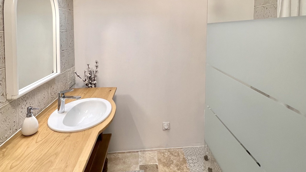 Photo of Bathroom in Saint-Pierre-de-Cole