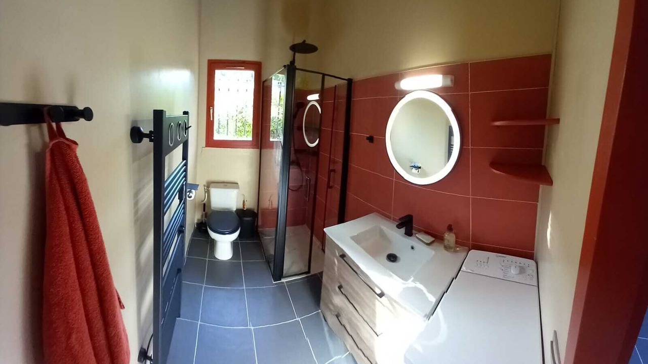 Photo of Bathroom in Listrac-Medoc