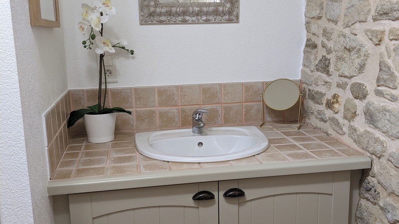 Photo of Bathroom in Saint-Georges-de-Noisne