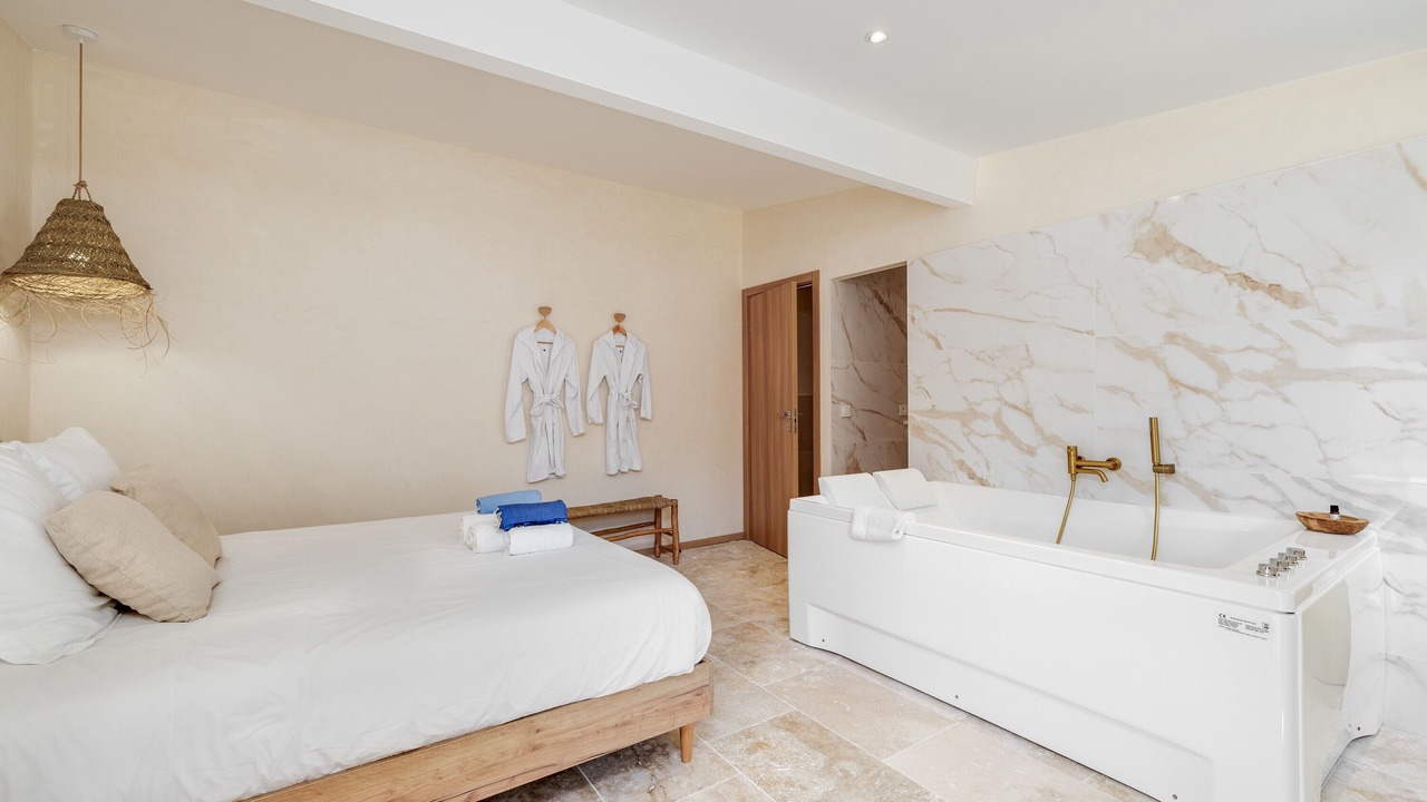 Photo of Bedroom in Montagne