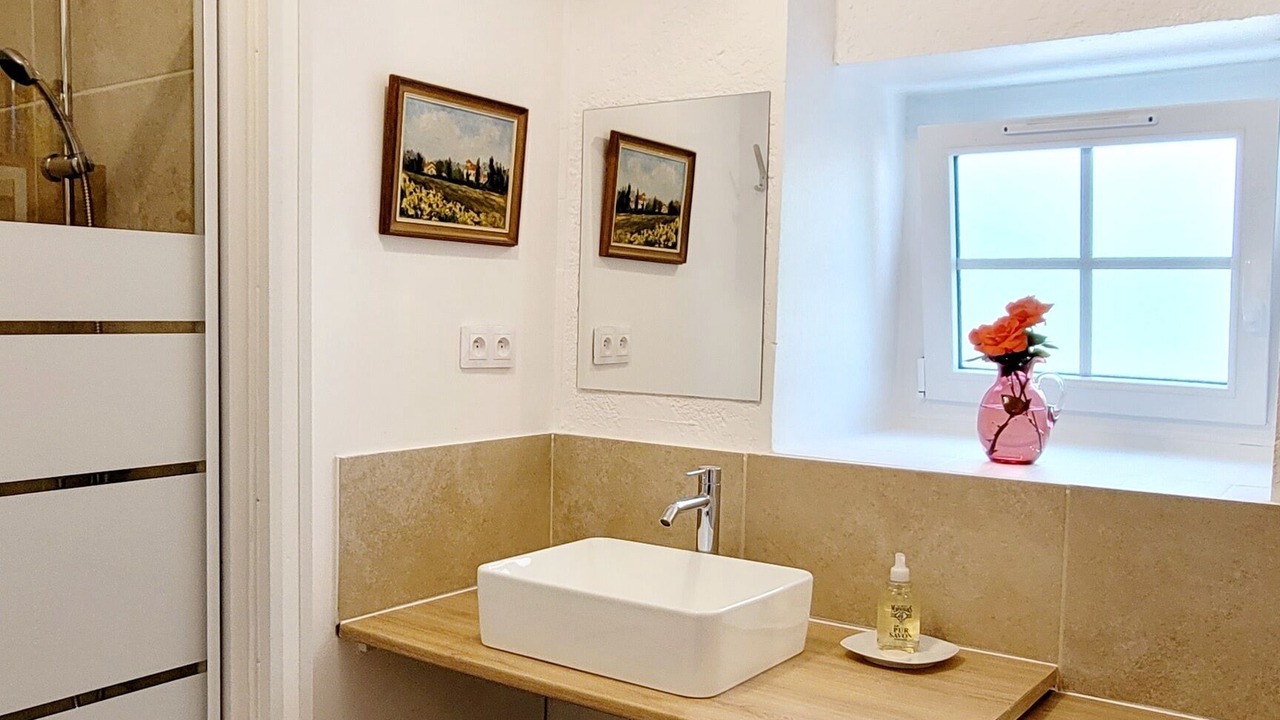 Photo of Bathroom in Douchapt