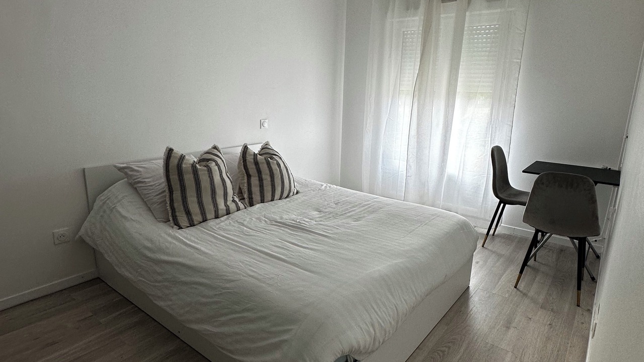 Photo of Bedroom in Limoges