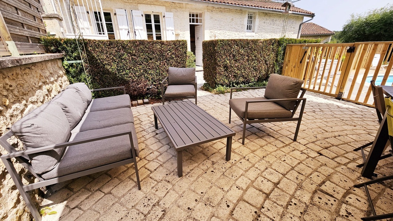 Photo of Patio Balcony in La Couronne