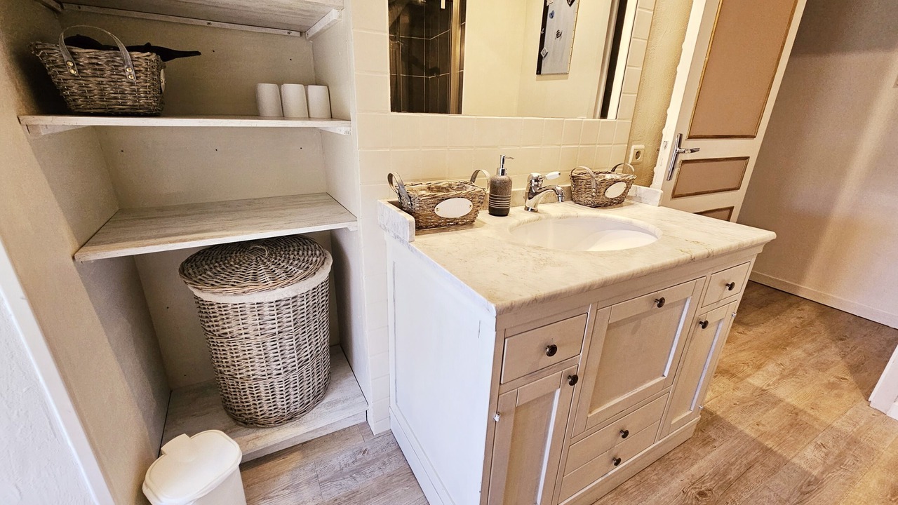 Photo of Bathroom in La Couronne