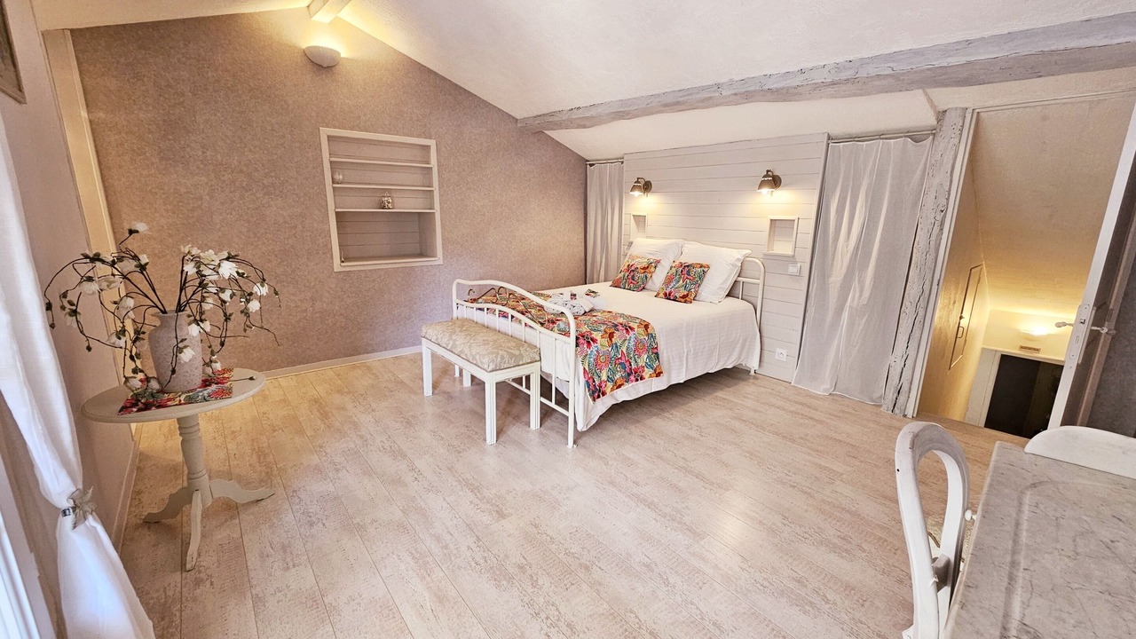 Photo of Bedroom in La Couronne