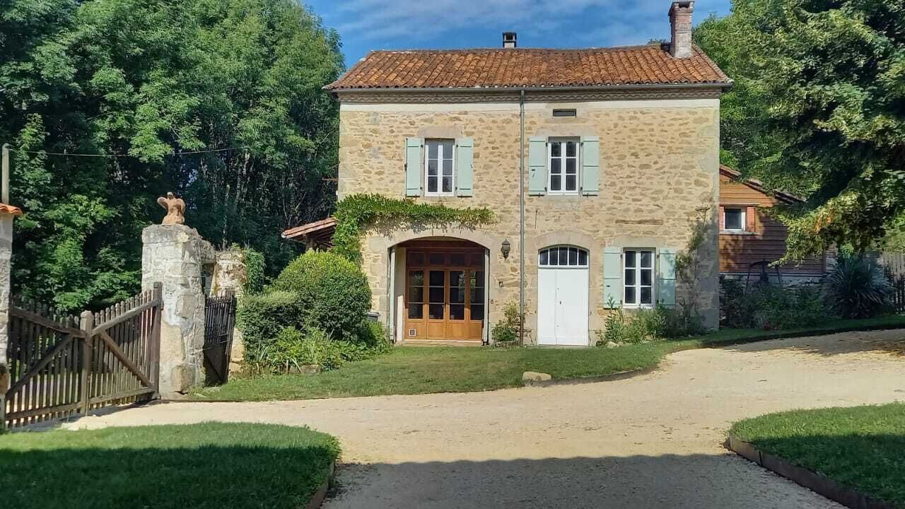 Photo of Outdoor in Saint-Mathieu