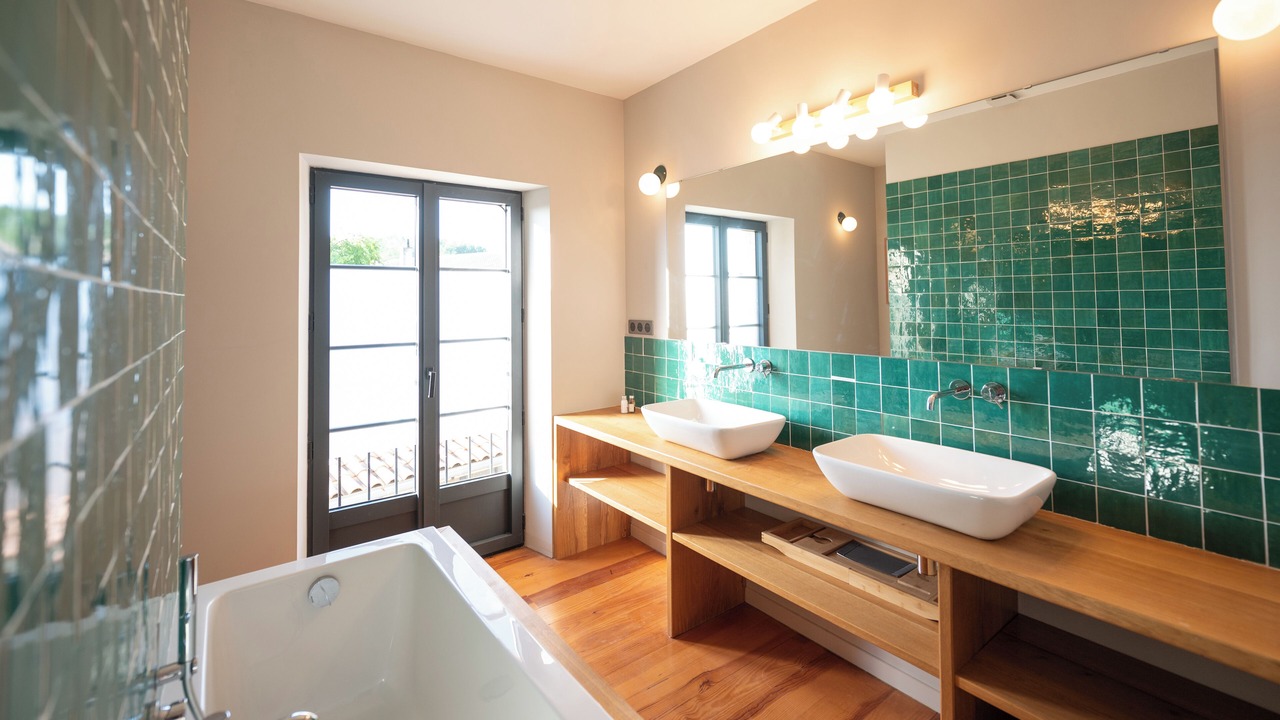 Photo of Bathroom in Saint-Hilaire-de-Lusignan